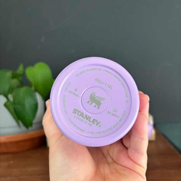 Stanley x Olivia Rodrigo Quencher H2.0 Flowstate Tumbler | 40oz - IN HAND * - Picture 7 of 8